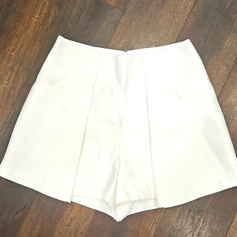 C/ MEO Collective White High Waisted Shorts Skort